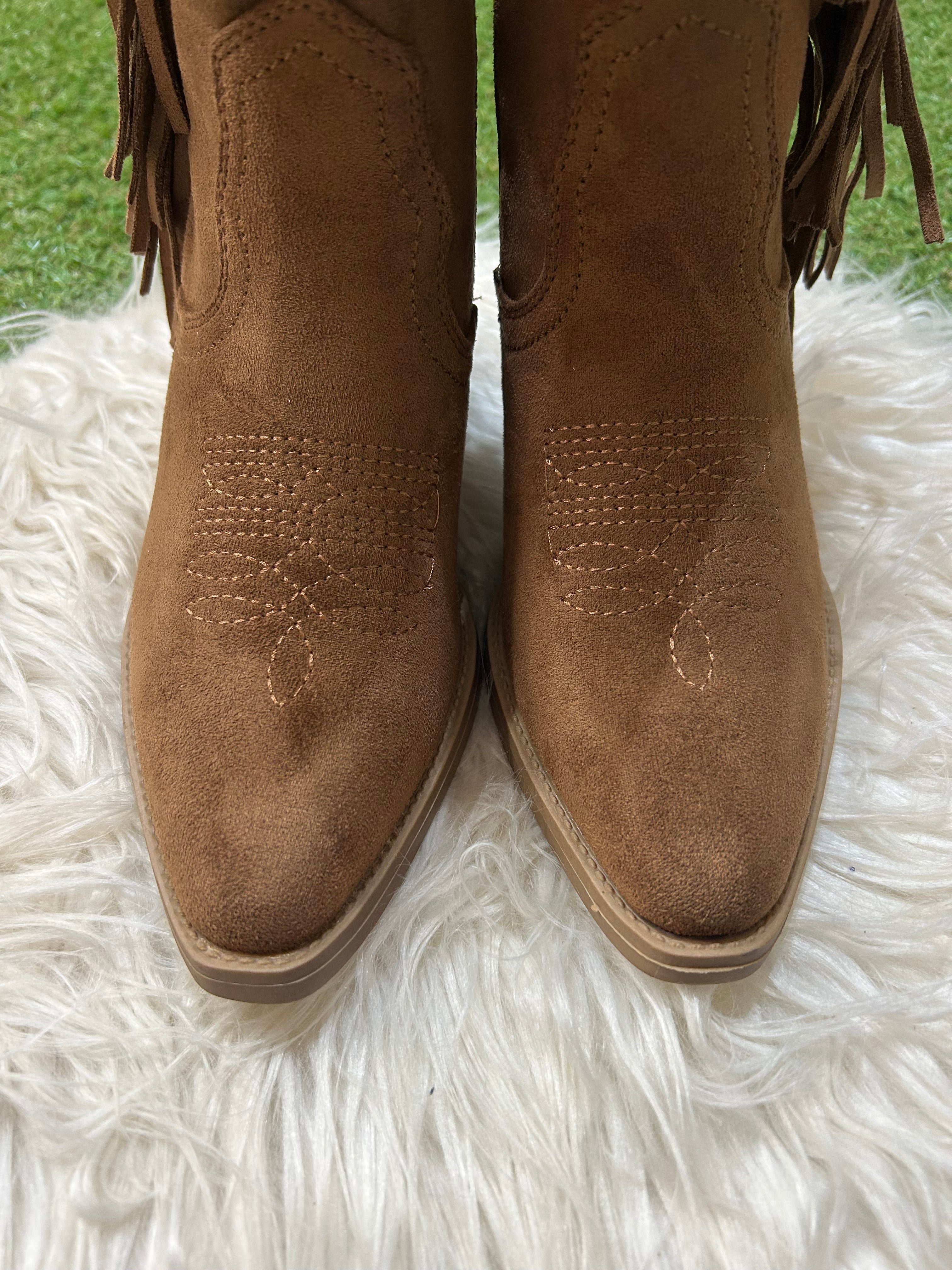 Botas cowboy marrón con flecos