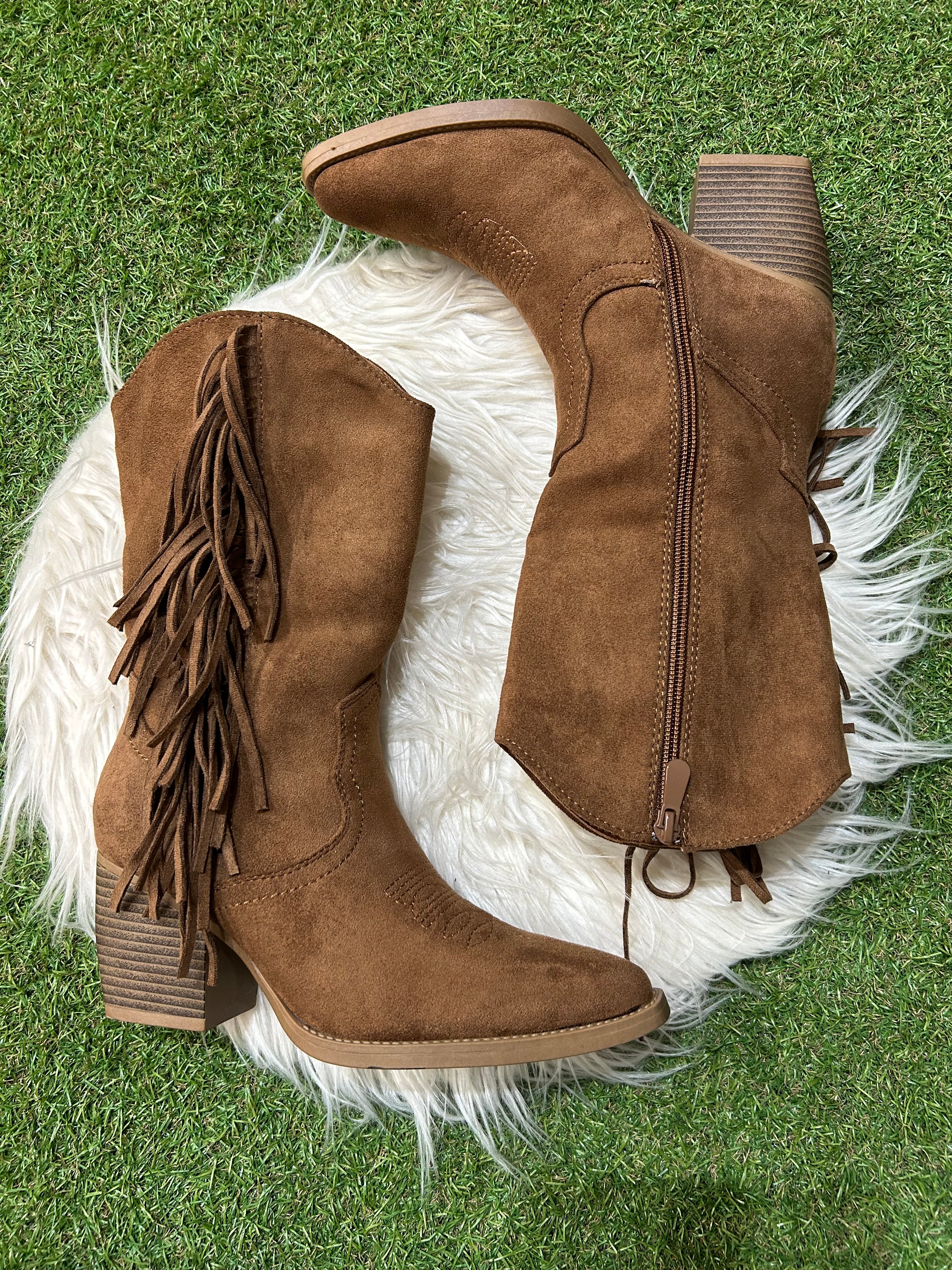 Botas cowboy marrón con flecos