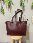 Bolso shopper tachuelas