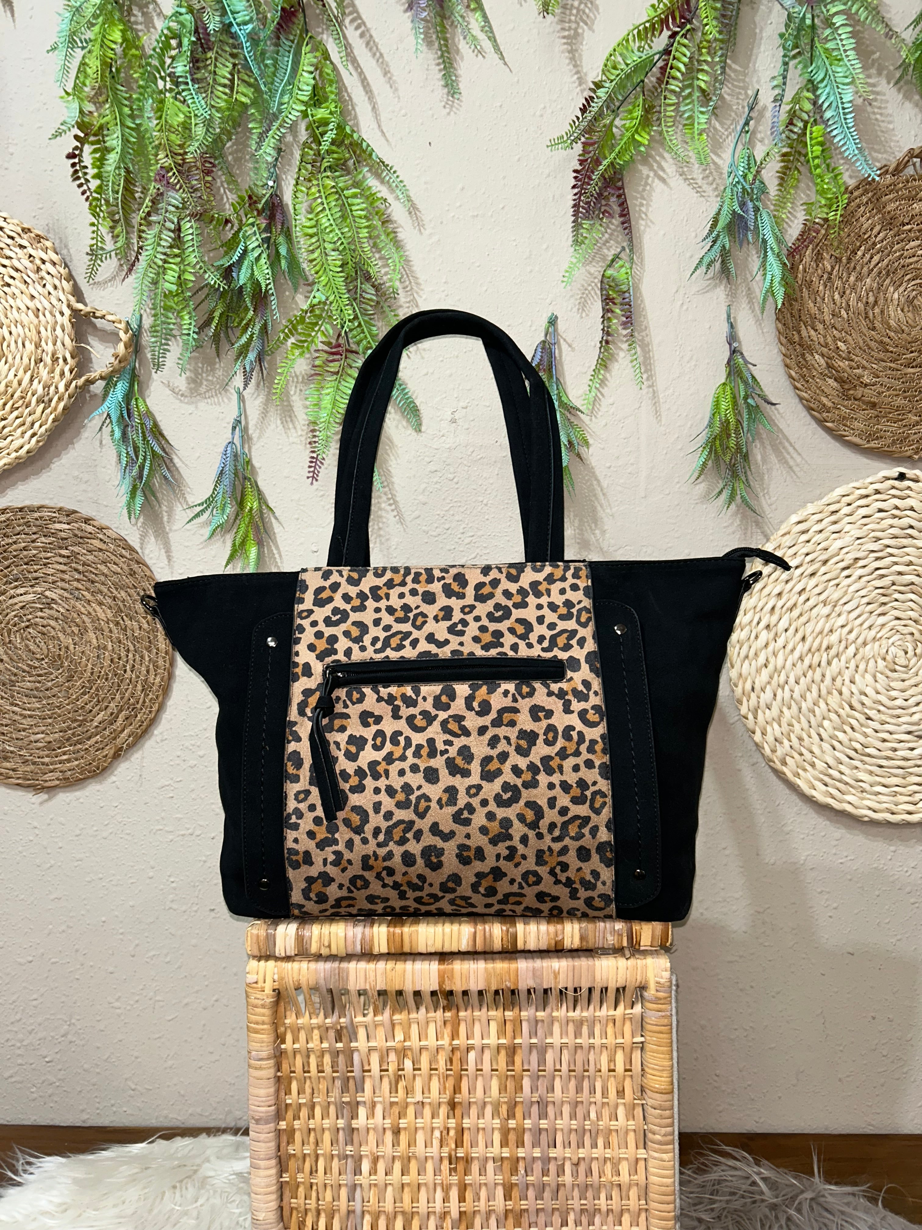 Bolso Tote Animal Print con Detalles Negros