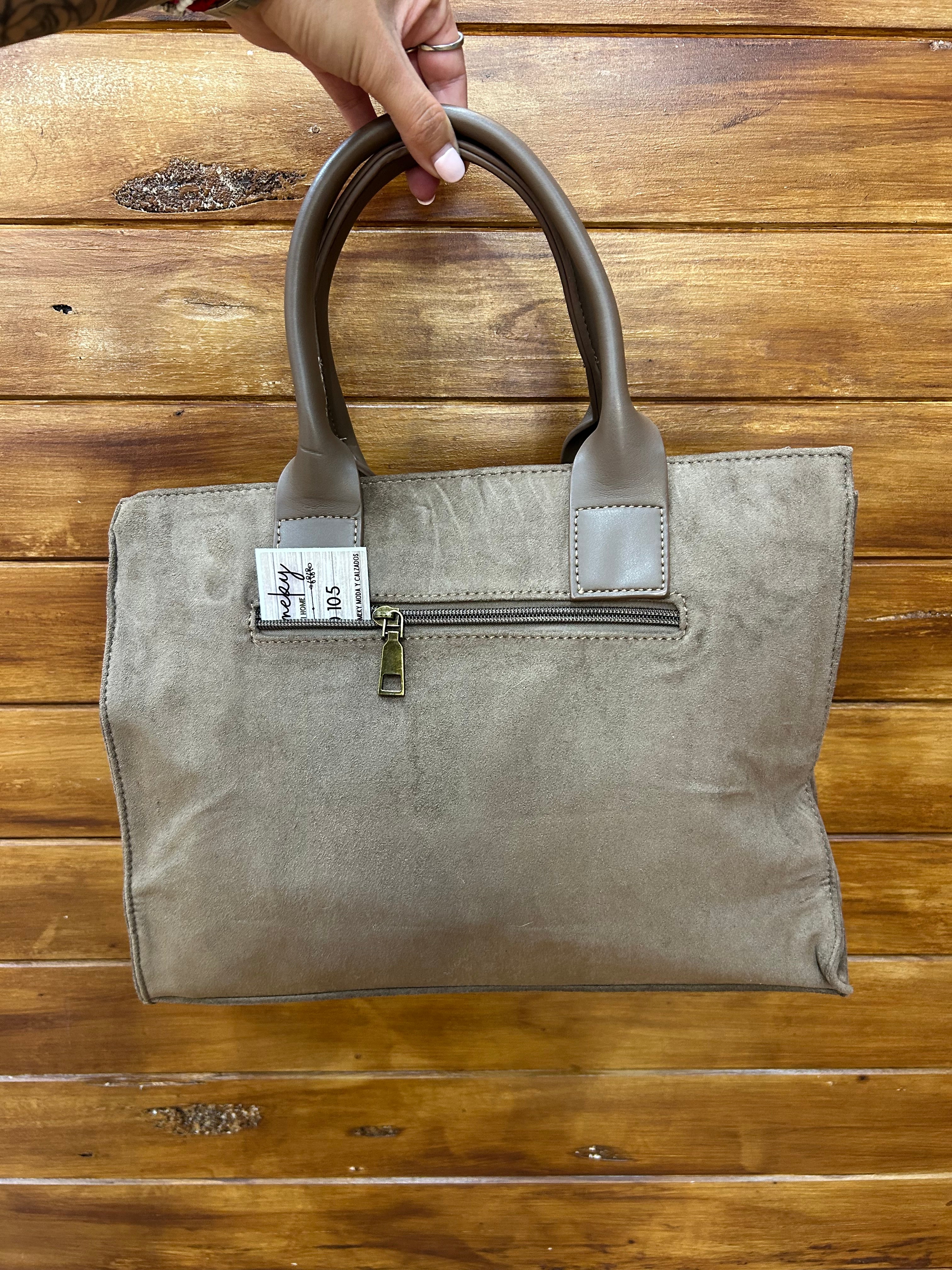 Bolso shopper tachuelas ante
