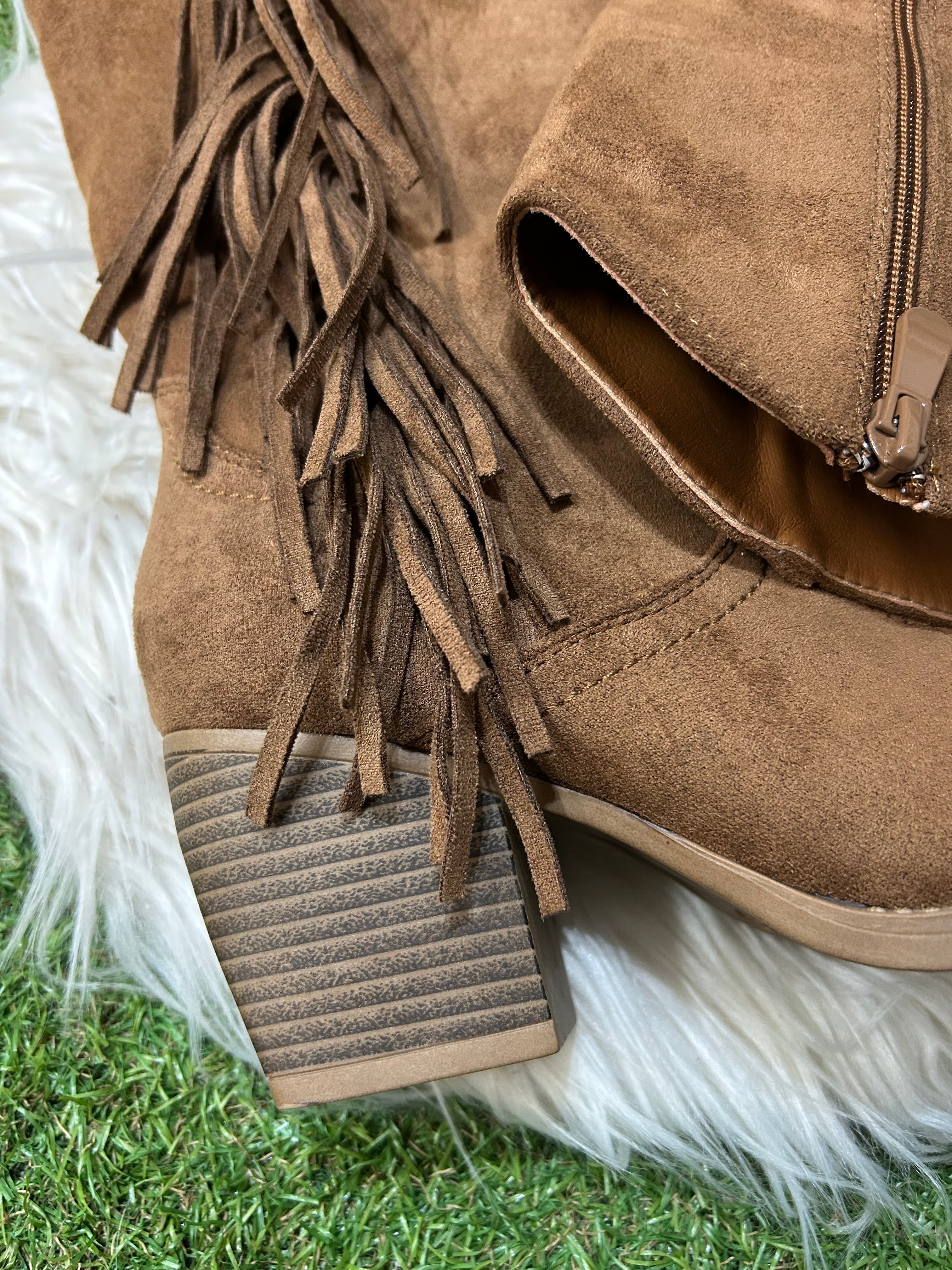 Botas cowboy marrón con flecos