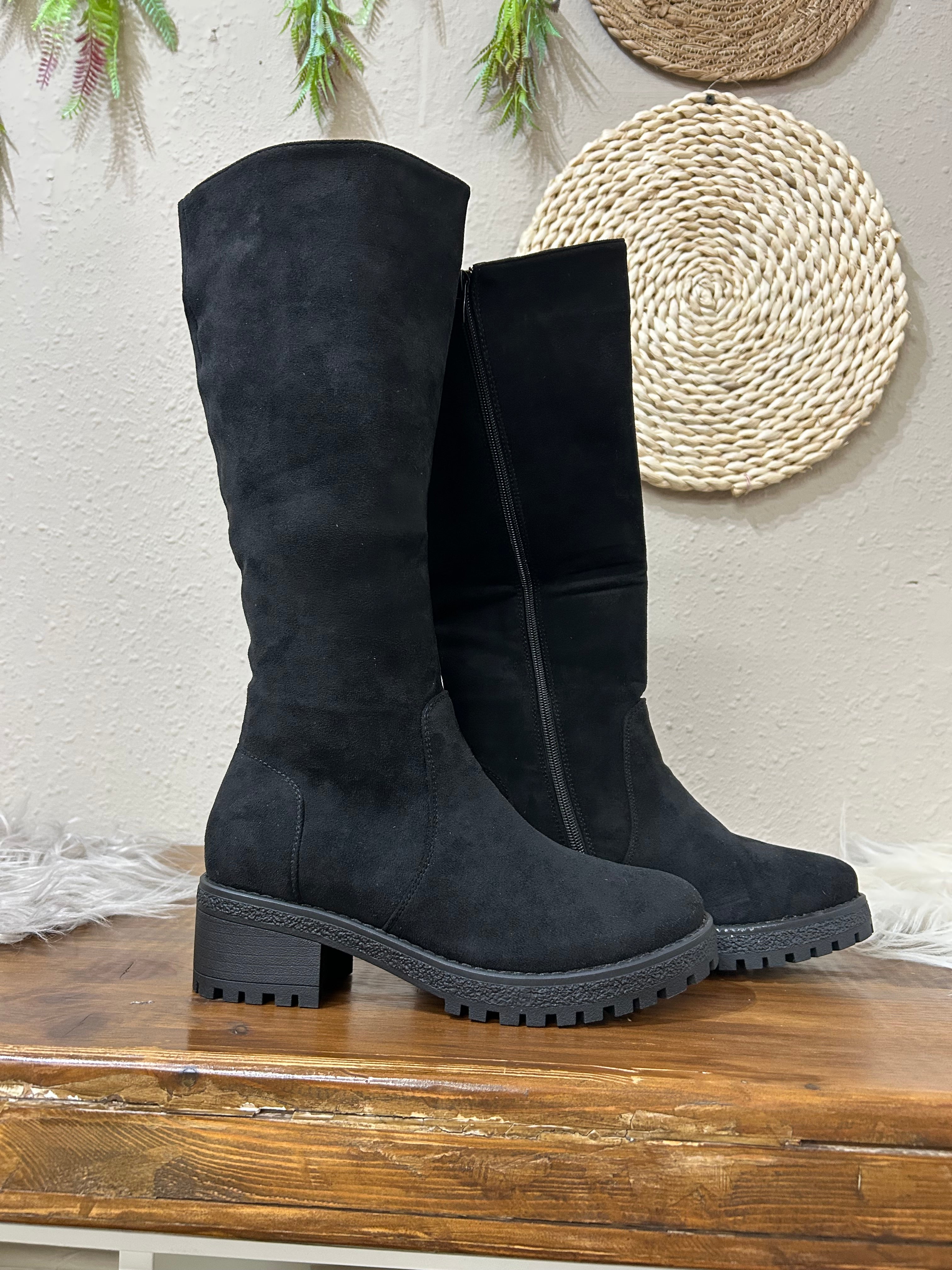 Bota tacón dentado ante