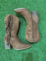 Botas cowboy marrón con flecos