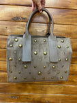 Bolso shopper tachuelas ante