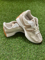Deportiva casual beige